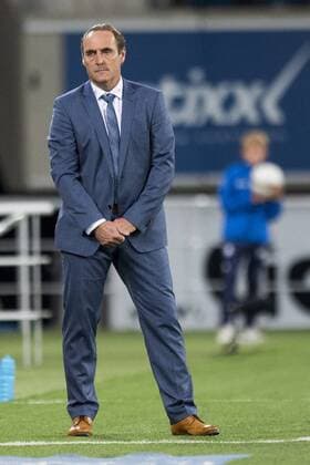 Gent s head coach Yves Vanderhaeghe pictured during a soccer game between Belgian club KAA Gent and French team FC Girondins de Bordeaux, Thursday 23 August 2018 in Gent, the first leg of the play off for the UEFA Europa League competition. JASPERxJACOBS  x05411757x