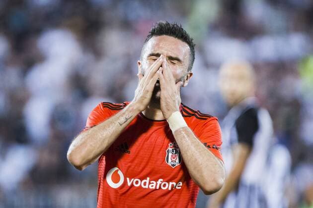 23rd August 2018, Partizan Stadium, Belgrade, Serbia; UEFA Europa League qualification 1st leg, Partizan versus Besiktas; Gokhan Gonul of Besiktas reacts to a missed scoring chance  ActionPlus12057549 NikolaxKrstic