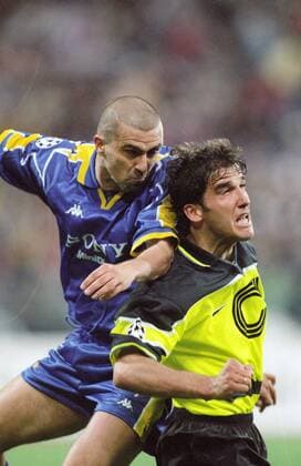 Karl-Heinz Riedle im Finale des Europapokals der Landesmeister zwischen Borussia Dortmund und Juventus Turin am 28.5.1997 in München Karl-Heinz Riedle im Finale des Europapokals der Landesmeister zwischen Borussia Dortmund und Juventus Turin am 28.5.1997 in München