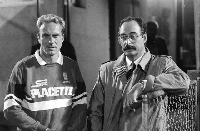 Karl Heinz Rummenigge im Trikot von Serviette Genf mit Trainer George Bastl (re) am 5.9.1987 in Genf. Karl Heinz Rummenigge im Trikot von Serviette Genf mit Trainer George Bastl (re) am 5.9.1987 in Genf. *** Karl Heinz Rummenigge in jersey of napkin Geneva with coach George Bastl re 5 9 1987 in Geneva Karl Heinz Rummenigge in jersey of napkin Geneva with coach George Bastl re on 5 9 1987 in Geneva