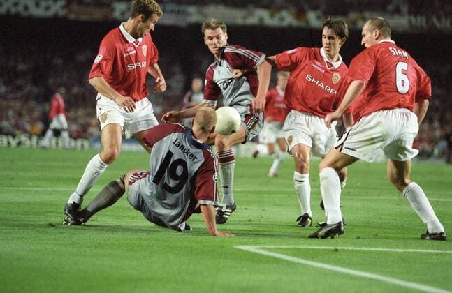 Carsten Janker im Finale des Europapokals der Landesmeister zwischen Manchester United ManU und dem FC Bayern München am 26.5.1999 in Barcelona Carsten Janker im Finale des Europapokals der Landesmeister zwischen Manchester United und dem FC Bayern München am 26.5.1999 in Barcelona