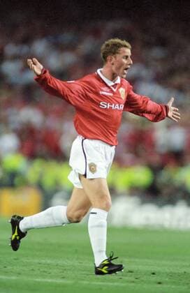 Jubel von Torschütze Ole Solskjaer (li) nach dem 2:1 beim Siegerteam von Manchester United ManU nach dem Sieg im Finale des Europapokals der Landesmeister zwischen Manchester United und dem FC Bayern München am 26.5.1999 in Barcelona Jubel von Torschütze Ole Solskjaer (li) nach dem 2:1 beim Siegerteam von Manchester United nach dem Sieg im Finale des Europapokals der Landesmeister zwischen Manchester United und dem FC Bayern München am 26.5.1999 in Barcelona