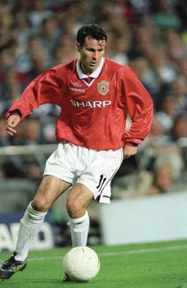 Ryan Giggse im Finale des Europapokals der Landesmeister zwischen Manchester United ManU und dem FC Bayern München am 26.5.1999 in Barcelona Ryan Giggs im Finale des Europapokals der Landesmeister zwischen Manchester United und dem FC Bayern München am 26.5.1999 in Barcelona