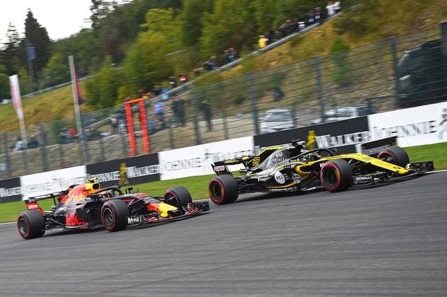 xekx 24.08.- 26.08.2018, FIA Formula 1 Championship, Grosser Preis von Belgien 2018, Grand Prix Belgien, GP Belgian Im Bild: v.l. Max Verstappen (NED 33), Aston Martin Red Bull Racing, Nico Hülkenberg (GER 27) Renault F1 Team Spa Francochamps Belgien