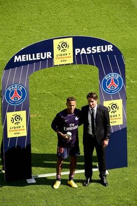 NEYMAR JR (PSG) et le trophee du meilleur passeur de la saison 2017 2018 Maxwell FOOTBALL : PSG vs Angers - Conforama L1 - 25 08 2018 JBAutissier Panoramic 