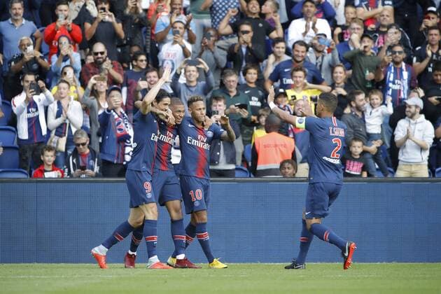 Neymar da Silva Santos Junior - Neymar Jr (PSG) inscrit le troisieme but parisien, joie avec Edinson Roberto Paulo Cavani Gomez (El Matador) (El Botija) (Florestan) (PSG) et Kylian Mbappe (PSG), Thiago Silva (PSG) FOOTBALL : PSG v SCO ANGERS - Ligue 1 - 25 08 2018 StephaneAllaman Panoramic 