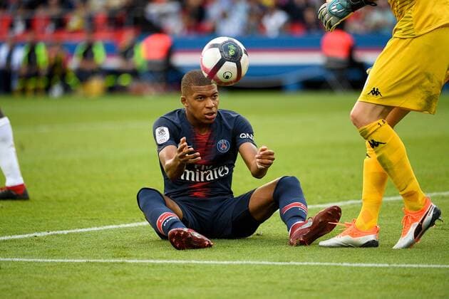 07 KYLIAN MBAPPE (PSG) - DECEPTION - BALLON FOOTBALL : Paris SG vs Angers - Ligue 1 Conforama - 25 08 2018 FEP Panoramic 