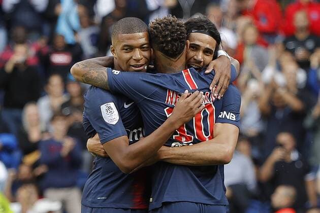 Edinson Roberto Paulo Cavani Gomez (El Matador) (El Botija) (Florestan) (PSG) inscrit un but, joie avec Kylian Mbappe (PSG) et Neymar da Silva Santos Junior - Neymar Jr (PSG) FOOTBALL : PSG v SCO ANGERS - Ligue 1 - 25 08 2018 StephaneAllaman Panoramic 