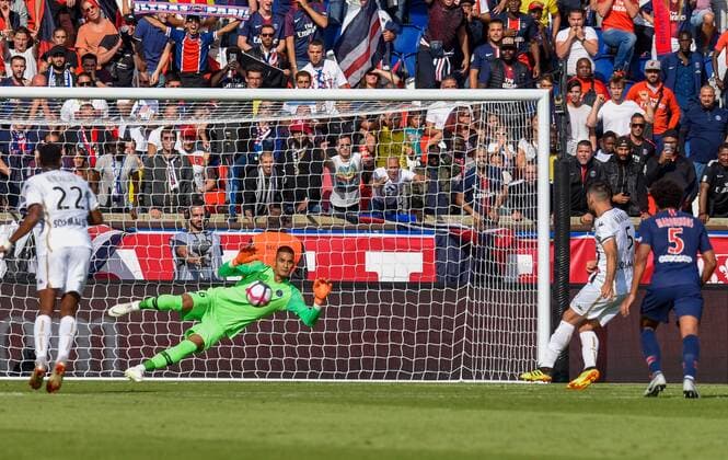 Alphonse Areola ( PSG ) - Penalty de Thomas Mangani ( Angers ) FOOTBALL : Paris Saint Germain vs Angers SCO - Ligue 1 - Paris - 25 08 2018 FedericoPestellini Panoramic 