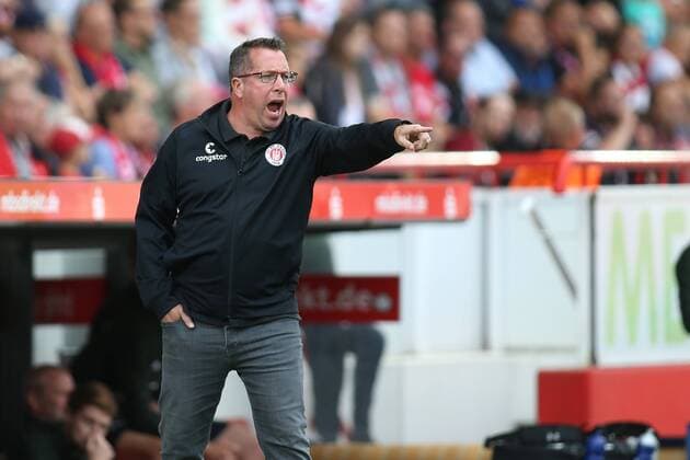 Trainer Markus Kauczinski (FC St. Pauli) beim Spiel 1. FC Union Berlin gegen FC St. Pauli im Stadion An der Alten Foersterei am 26.08.2018, DFL regulations prohibit any use of photographs as image sequences and or quasi-video GER, Fussball, 2.Bundesliga, 1. FC Union Berlin gegen FC St. Pauli, 26.08.2018, An der Alten F?rsterei Berlin Copyright: xEIBNER AndreasxGorax EP_EER