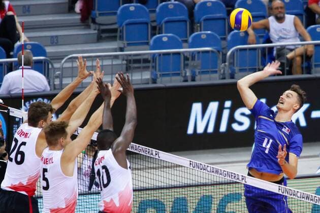 Volleyball, Länderspiel, Kanada - Frankreich KRAKOW 26.08.2018 SIATKOWKA XVI MEMORIAL HUBERTA JERZEGO WAGNERA --- VOLLEYBALL XVI HUBERT JERZY WAGNER MEMORIAL TOURNAMENT KANADA - FRANCJA CANADA - FRANCE N Z ERIC LOEPPKY LUCAS VAN BERKEL SHARON VERNON EVANS JEAN PATRY FOT ANNA KLEPACZKO FOTOPYK NEWSPIX.PL --- Newspix.pl  180826LUM033
