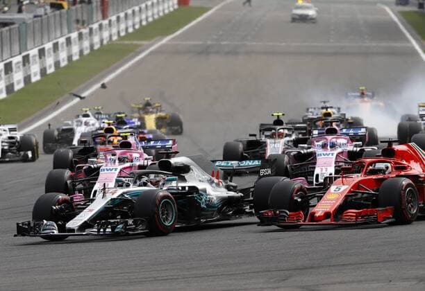Motorsports: FIA Formula One World Championship WM Weltmeisterschaft 2018, Grand Prix of Belgium, Start, 44 Lewis Hamilton (GBR, Mercedes AMG Petronas Motorsport), 5 Sebastian Vettel (GER, Scuderia Ferrari), Spa-Francorchamps Belgium