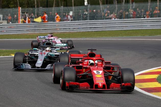 Motorsports: FIA Formula One World Championship WM Weltmeisterschaft 2018, Grand Prix of Belgium, 5 Sebastian Vettel (GER, Scuderia Ferrari), 44 Lewis Hamilton (GBR, Mercedes AMG Petronas Motorsport), Spa-Francorchamps Belgium