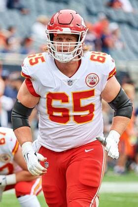 CHICAGO, IL - AUGUST 25: Kansas City Chiefs offensive tackle Jordan Devey (65) warms up prior to game action in a preseason NFL American Football Herren USA game between the Kansas City Chiefs and the Chicago Bears on August 25, 2018 at Soldier Field in Chicago IL. (Photo by Robin Alam Icon Sportswire) NFL: AUG 25 Preseason - Chiefs at Bears Icon164182508107 EDITORIAL USE ONLY