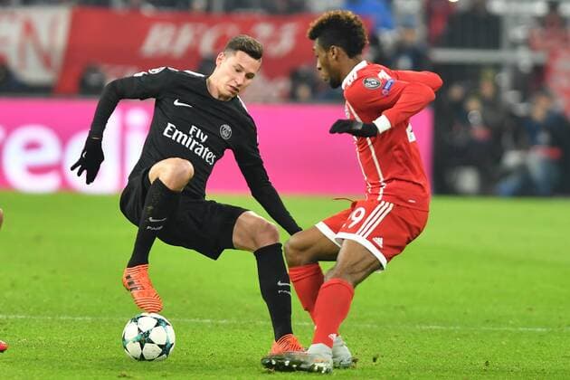 Wechselt Julian Draxler von Paris Saint German zum FC Bayern Muenchen? Archivfoto; Julian DRAXLER (PSG), Aktion,Zweikampf gegen Kingsley COMAN (Bayern Muenchen). FC Bayern Muenchen-Paris Saint Germain 3-1, Fussball Champions League,Gruppenphase, am 05.12..2017. A L L I A N Z A R E N A.