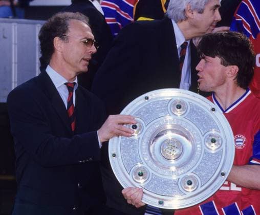 Lothar Matthäus (re) und Franz Beckenbauer vom FC Bayern München fotografiert am 23.05.1994 in München Fußball 1 Bundesliga FC Bayern München