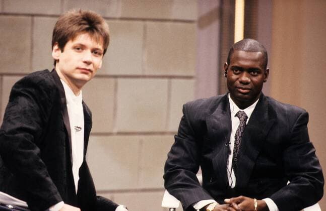Günther Jauch und Ben Johnson (re) fotografiert am 07.08.1998 in Frankfurt Fernsehreporter *** Günther Jauch and Ben Johnson re photographed on 07 08 1998 in Frankfurt television reporter
