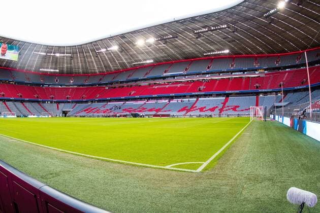Abschiedsspiel Bastian Schweinsteiger am 28.08.2018 in der Allianz Arena in München Innenansicht Innenaufnahme der Allianz Arena in München Gemäß den Vorgaben der DFL Deutsche Fußball Liga ist es untersagt, in dem Stadion und oder vom Spiel angefertigte Fotoaufnahmen in Form von Sequenzbildern und oder videoähnlichen Fotostrecken zu verwerten bzw. verwerten zu lassen. DFL regulations prohibit any use of photographs as image sequences and or quasi-video.