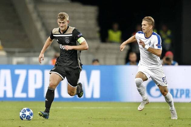 KIEV, Ukraine, 28-08-2018, Stadium NSK Olimpiejsky, football, season 2018 2019, Champions League Play-offs , Ajax player Matthijs de Ligt (L) and Dynamo Kiev player Vladyslav Supriaha (R) during the game Dynamo Kiev - Ajax (0-0) . Dynamo Kiev - Ajax  x2431737x