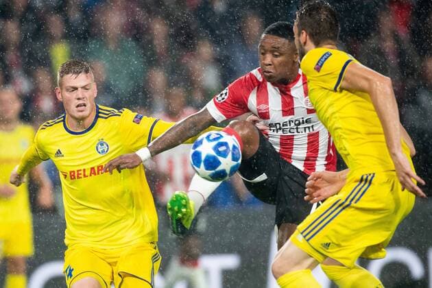Aleksandar Filipovic of BATE Borisov, Steven Bergwijn of PSV during the UEFA Champions League play offs round second leg match between PSV Eindhoven and BATE Borisov at the Philips stadium on August 29, 2018 in Eindhoven, The Netherlands UEFA Champions League 2018 2019 xVIxVIxImagesx xTomxBodexMultimediaxIVx 11933108