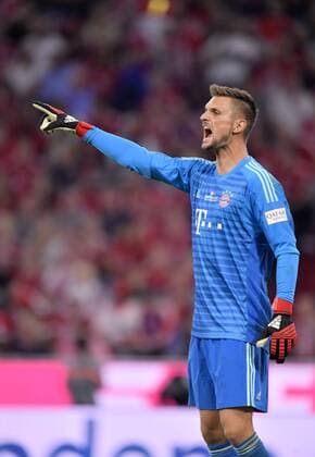 28.08.2018, Fussball 1. Bundesliga 2018 2019, Testspiel: FC Bayern München - Chicago Fire, in der Allianz-Arena München. Torwart Sven Ulreich (FC Bayern München) gibt Anweisungen.