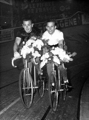- BRUSSELS, BELGIUM (FILE) : This file picture dated 8 April 1963 shows the Belgian cyclist Willy Vannitsen and the German cyclist Rolf Wolfshohl at Brussels Palace. ARCHIVES  x85202959stx