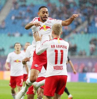 RB Leipzig - Luhansk Fussball Euro League Quali Leipzig, 30.08.2018, Red Bull Arena, Fussball, UEFA EURO EM Europameisterschaft Fussball League , Qualifikation, PlayOff Rückspiel, Hinspiel , RB Leipzig vs. FK Sorja Luhansk , Im Bild; Tor für RB Leipzig. Jubel nach dem Treffer zum 1:0. Matheus Cunha (20, RB Leipzig) und Timo Werner (11, RB Leipzig). , Für die Verletzung der Persönlichkeitsrechte und des Datenschutzes der abgebildeten Personen übernimmt PICTURE POINT bzw. und der Urheber des Fotos keine Haftung! ,
