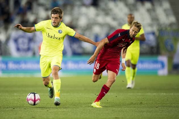 Gent s Giorgi Chakvetadze and Bordeaux s Jaroslav Plasil fight for the ball during a soccer game between French team FC Girondins de Bordeaux and Belgian club KAA Gent, Thursday 30 August 2018 in Bordeaux, France, the return game of the play-off for the UEFA Europa League competition. The first leg ended in a 0-0 draw. JASPERxJACOBS  x05416665x