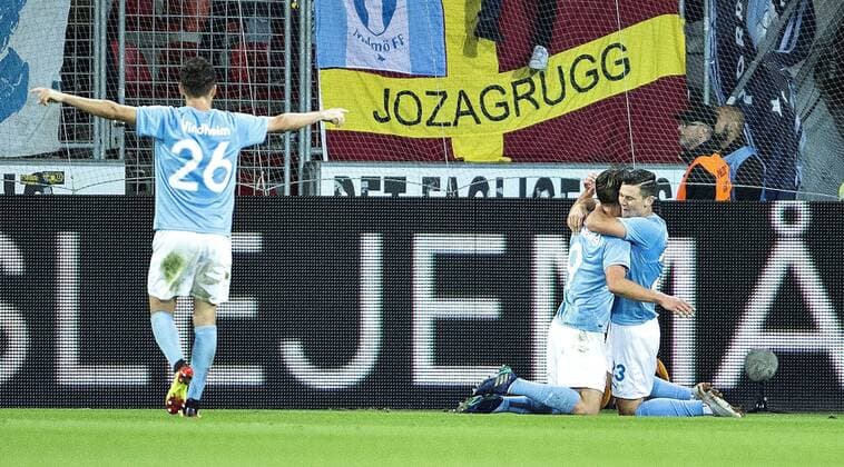 Malmoes Markus Rosenberg (C) har scoret til 2-0 i play-off kampen til Europa League mellem FC Midtjylland og Malmö FF paa MCH-Arena i Herning, 30. august 2018.. , Herning Jylland Denmark  Copyright: HenningxBagger HenningxBaggerx COP102 spdk20180830-205707-L