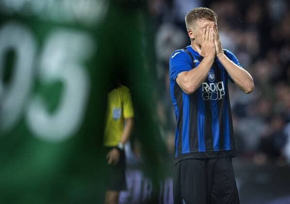 Atalantas Andreas Cornelius braender straffespark under Europa League kampen mellem FCK-Atalanta i Telia Parken, torsdag den 30 august 2018.. , Copenhagen Denmark  Copyright: Scanpix LiselottexSabroex cop104 spdk20180830-214626-L