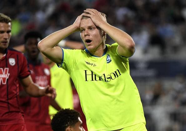 BORDEAUX, FRANCE - AUGUST 30 : Sigurd Rosted defender of KAA Gent looks dejected after missing a opportunity to score a goal pictured during match UEFA Europa League play offs Gent and Bordeaux on August 30, 2018 in Bordeaux, France, 30 08 2018 FOOTBALL : Bordeaux vs KAA Gent- 4eme Tour Ligue Europa - Bordeaux - 30 08 2018 PHOTONEWS PANORAMIC  775212207