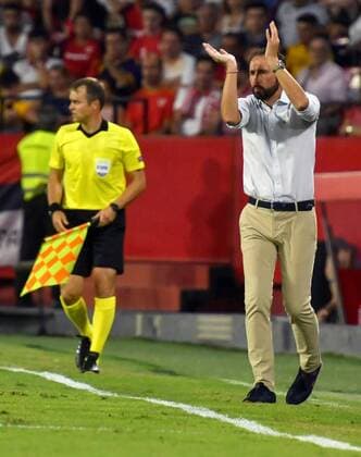 Sevilla FC s head coach Pablo Machin reacts during a UEFA Europa League playoff, second leg soccer match between Sevilla FC and Sigma Olomouc in Sevilla, southern Spain, 30 August 2018. Sevilla FC vs Sigma Olomouc !ACHTUNG: NUR REDAKTIONELLE NUTZUNG!  Copyright: xRaúlxCarox GRAF2988 20180830-636712665696947370