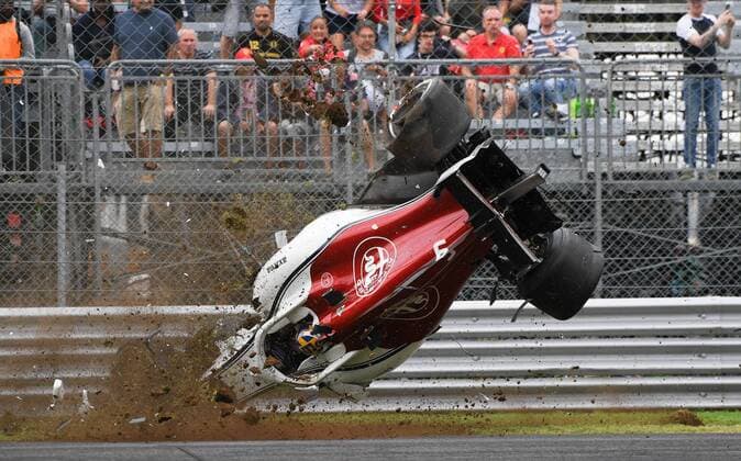 Sport Themen der Woche KW35 Sport Bilder des Tages Crash, Marcus Ericsson, Alfa Romeo Sauber, F1 Team, formula 1 GP, Italien in Monza, 31.08.2018 Photo:mspb Jerry Andre Crash, Marcus Ericsson, formula 1 GP, Italien 2018