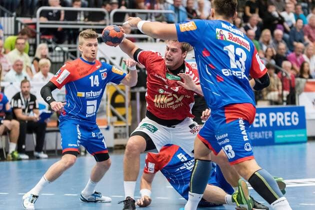 Oddur Gretarsson (HBW Balingen-Weilstetten 14), Niklas Weler (Handball Sportverein Hamburg 13), Benjamin Meschke (HBW Balingen-Weilstetten 13), HBW Balingen-Weilstetten vs. Handball Verein Hamburg, Handballl, DKB, Herren, 2.Bundesliga, 2. Spieltag, Saison 18 19, GER, 31.08.2018, HBW Balingen-Weilstetten vs. Handball Sport Verein Hamburg, Handballl, DKB, Herren, 2.Bundesliga, 2. Spieltag, Saison 18 19, GER, 31.08.2018 Balingen Copyright: xEIBNER WolfgangxFrankx EP_WFK