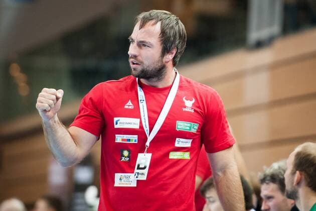 Geballte Faust bei Ceven Klatt (Trainer, Rhein Vikings) HC Rhein Vikings vs. HSC 2000 Coburg, Handball, 2. Bundesliga, 31.08.18 Düsseldorf NRW Deutschland Castello