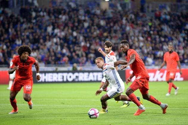 11 MEMPHIS DEPAY (OL) - 29 CHRISTOPHE HERELLE (NICE) FOOTBALL : Lyon vs Nice - Ligue 1 Conforama - 31 08 2018 FEP Panoramic 