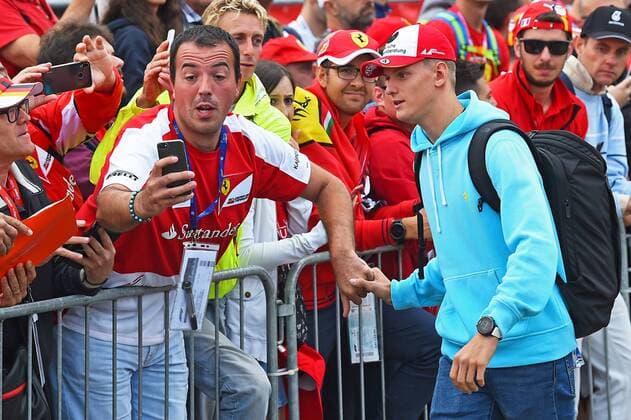 xekx 31.08.- 02.09.2018, FIA Formula 1 Championship, Formula 1, Grosser Preis von Italien 2018, GP Italia, Monza Im Bild: Mick Schumacher bei den Formel 1 Fans in Monza Monza Italien