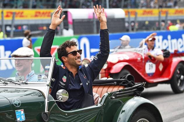 xekx 31.08.- 02.09.2018, FIA Formula 1 Championship, Formula 1, Grosser Preis von Italien 2018, GP Italia, Monza Im Bild: Fahrerparade Daniel Ricciardo (AUS 3), Aston Martin Red Bull Racing Monza Italien