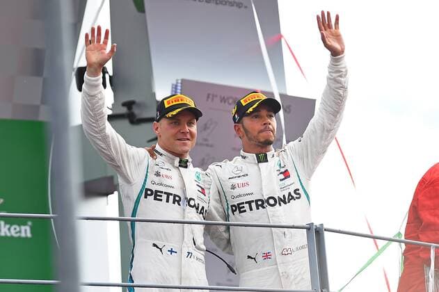 xekx 31.08.- 02.09.2018, FIA Formula 1 Championship, Formula 1, Grosser Preis von Italien 2018, GP Italia, Monza Im Bild: v.l. 3. Platz Valtteri Bottas (FIN 77), Mercedes AMG Petronas Motorsport, Sieger Lewis Hamilton (GBR 44) Monza Italien