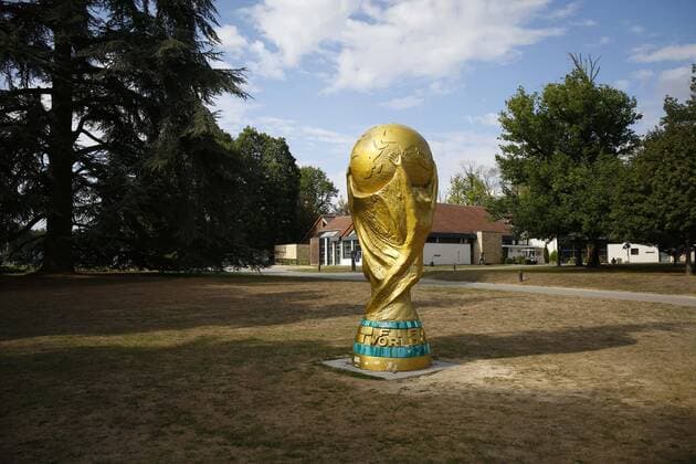 Sport Bilder des Tages Fußball, Frankreich Training Clairfontaine - interieur - Coupe du monde FOOTBALL : Entrainement Equipe de France - Clairefontaine - 03 09 2018 StephenCaillet Panoramic 