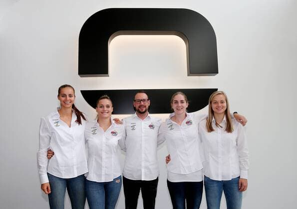 BAU 04.09.2018 Bietigheim Handball SG BBM Bietigheim Frauen Pressegespräch, v.l. Neuzugänge Daniela Gustin, Dinah Eckerle, Trainer Martin Albertsen, Laura van der Heijden, Kim Braun