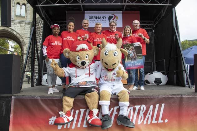 Roadshow EiscrEM 2024 Rudolfplatz Köln Deutschland Datum: 04.09.2018 Von links: Shary Reeves Celia Sasic Jürgen Aust Michael Trippel Toni Schumacher Sonja Fuss Peter Kron