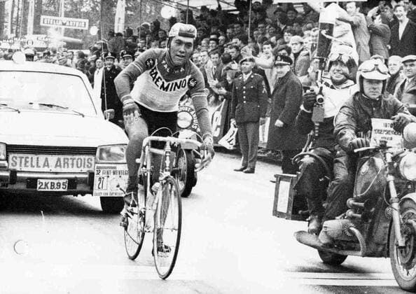 Cyclist Eddy Merckx wins the cycling race Gent - Wevelgem for the second time (BELGA ARCHIVES)  x85224586stx
