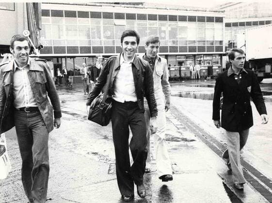 Cyclists Patrick Sercu, Eddy Merckx , Joseph Bruyer and Lucien Van Impe leave Brussels airport to go to the Tour de France (BELGA ARCHIVES)  x85224730stx