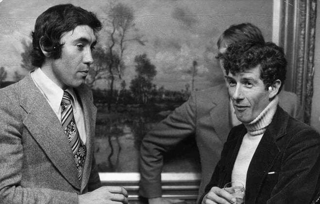 Cyclist Eddy Merckx (L) chats with Emile Puttemans (R) (BELGA ARCHIVES)  x85224784stx