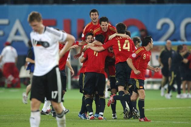 Germany vs Spain, UEFA EURO EM Europameisterschaft Fussball 2008 Final Spain s Dani Guiza, Cesc Fabregas, Sergio Ramos, Xavi, Xabi Alonso celebrates during UEFA Euro 2008 Final, between Germany and Spain, on Ernst-Happel-Stadion, Vienna, Austria, 29 June 2008 Copyright: xAlexxNicodimx
