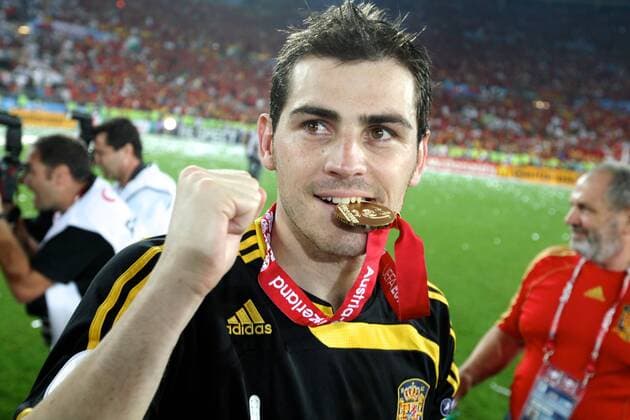 Germany vs Spain, UEFA EURO EM Europameisterschaft Fussball 2008 Final Spain s Iker Casillas celebrates after winning the UEFA Euro 2008 Final, between Germany and Spain, on Ernst-Happel-Stadion, Vienna, Austria, 29 June 2008 Copyright: xAlexxNicodimx