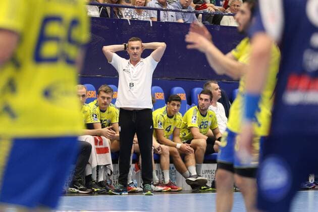 Denis Bahtijarevic (Trainer VfL Gummersbach) fassungslos, TBV Lemgo vs VfL Gummersbach, Handball, 1. Bundesliga, 06.09.2018, TBV Lemgo vs VfL Gummersbach, Handball, 1. Bundesliga, 06.09.2018 Lemgo Copyright: xEIBNER JanxStrohdiekx EP_JSK