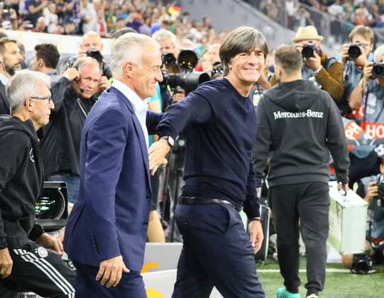 Bundestrainer Joachim Loew (Deutschland Germany) mit Nationaltrainer Didier Deschamps (Frankreich, France) - 06.09.2018: Deutschland vs. Frankreich, Allianz Arena München, UEFA Nations League, 1. Spieltag
