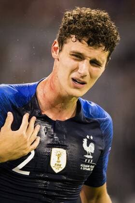 München, 06.09.2018 Benjamin Pavard (FRA) blutet am Hals Deutschland - Frankreich